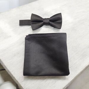 BOYS LARR BRIO SATIN BLACK BOW TIE AND POCKET SQUARE SET.